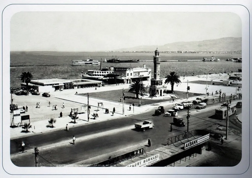 İzmir�de yıllar sonra aynı yerde Galeri Yaşam