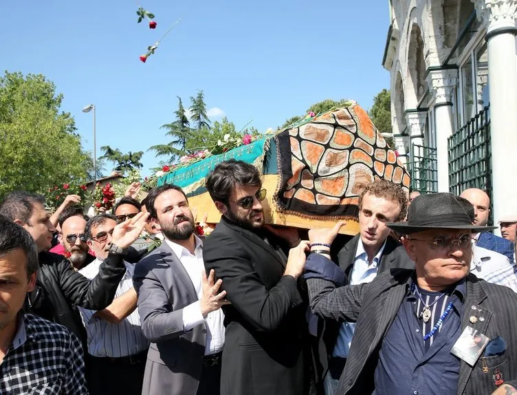 Oya Aydoğan’ın cenazesinde büyük ayıp