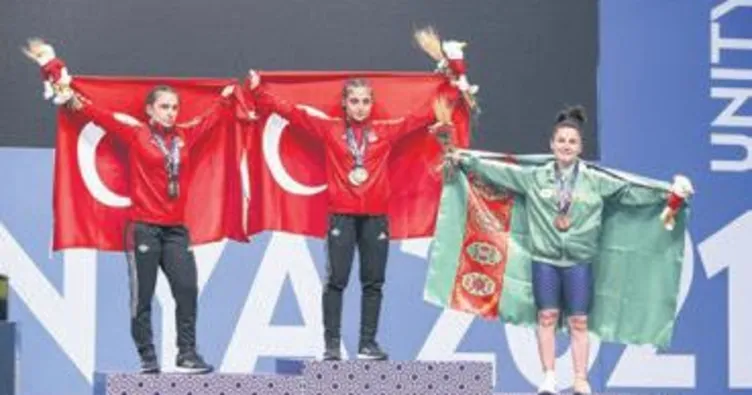 Halterde tam 9 madalya