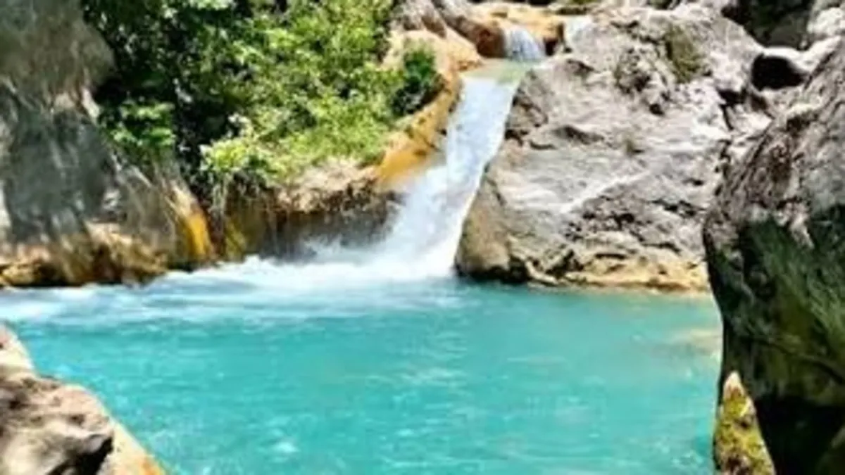Yazılı Kanyon'da mahsur kalan 10 İHH gönüllüsü dağcılık teknikleriyle kurtarıldı