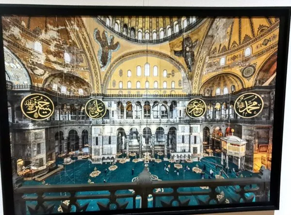 rami-kutuphanesinde-ayasofya-yolculugu-yasandi-ayasofya-fotograflari-kitabinin-tanitimi-yapildi-1750326455690.jpg