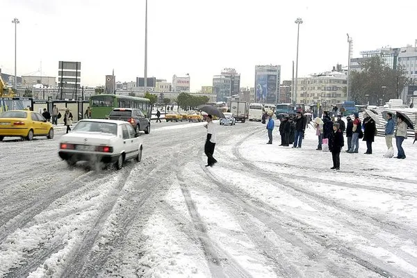 Havaya dikkat! Fırtına uyarısı... Meteoroloji'den son hava durumu bilgisi