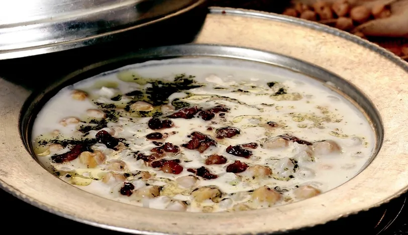 Lebeni (Yoğurt Çorbası) Tarifi