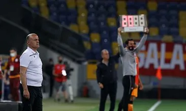 Bursaspor’da 3. teknik adam da açıklandı! Fatih Tekke’den sonra Özcan Bizati göreve geldi