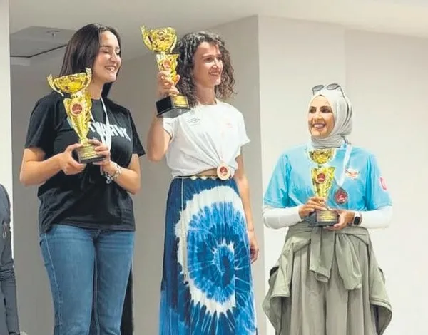 elif-hayallerine-gokyuzunde-kavustu-1791219038036.jpeg