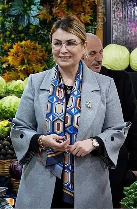 AK Parti’ye geçen Altınova Belediye Başkanı Yasemin Fazlaca ilk kez GÜNAYDIN’a konuştu: CHP’nin kirli yüzünü anlattı! Meclis üyesi şantaj yaparak illegal işlerini yaptırmak istedi