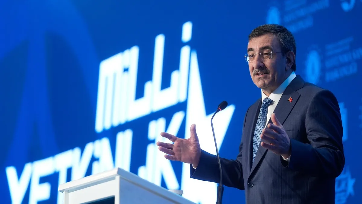 Cevdet Yılmaz: 2026’da finansal şartlar daha olumlu seyredecek Cevdet Yılmaz: 2026’da finansal şartlar daha olumlu seyredecek