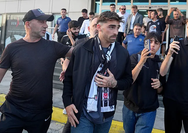 besiktasin-yeni-transferi-jota-silva-mutluyum-ve-heyecanliyim-1757656631926.jpeg