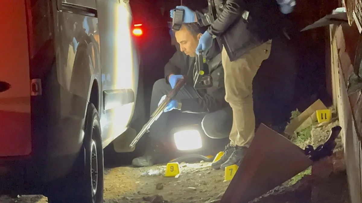 Samsun’da maskeli saldırgan dehşeti: 1 ölü, 1 yaralı Samsun’da maskeli saldırgan dehşeti: 1 ölü, 1 yaralı