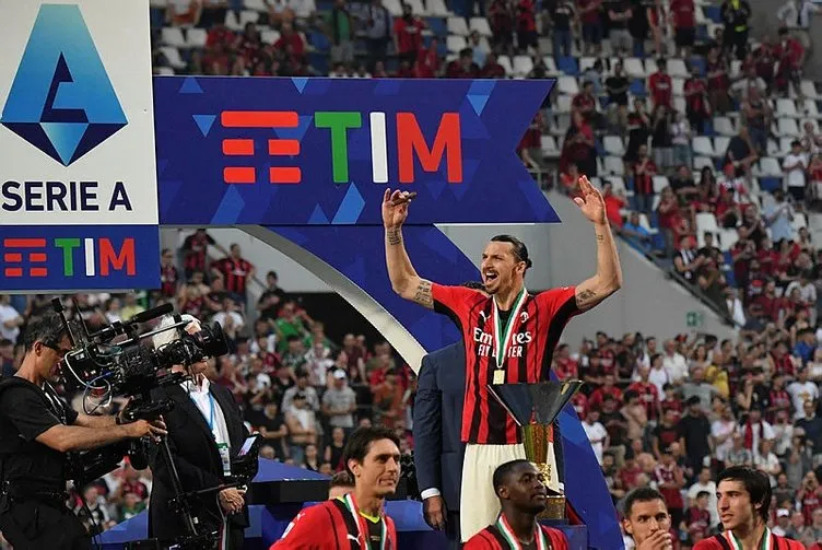 Son dakika haberi: Zlatan Ibrahimovic - Hakan Çalhanoğlu gerilimi tırmanıyor! Kutlamalarda milli futbolcuya sataştı…