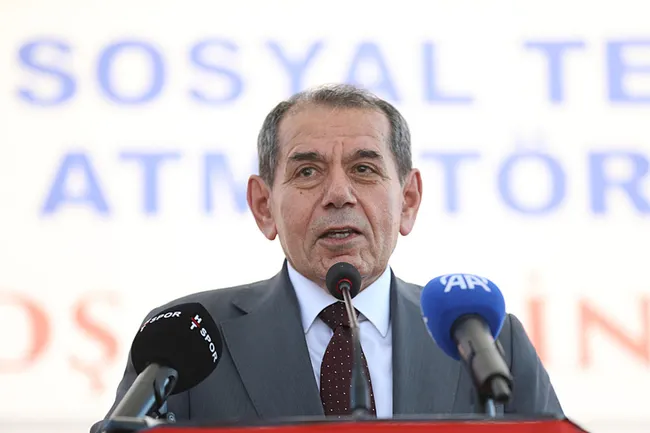 dursun-ozbek-iki-alkis-alayim-diye-galatasarayin-gelecegini-tehlikeye-atmayacagim-1786566868196.jpg