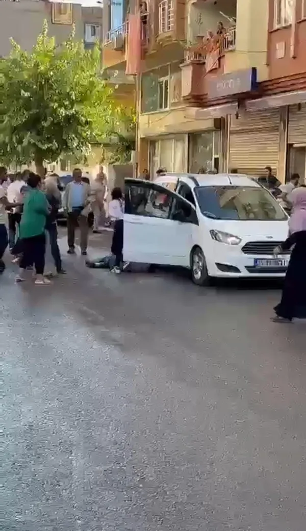 iki-aile-arasinda-silahli-kavga-3-olu-3-yarali-1695055049150.jpg
