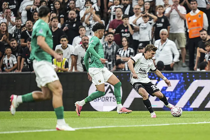 canli-uefa-avrupa-liginde-besiktas-kauno-zalgiris-maci-goller-art-arda-1787247094319.jpeg