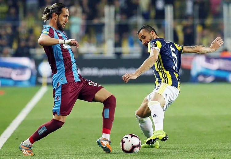 Galatasaray, Fenerbahçe’den ayrılan Mehmet Topal’ı transfer etmek istiyor