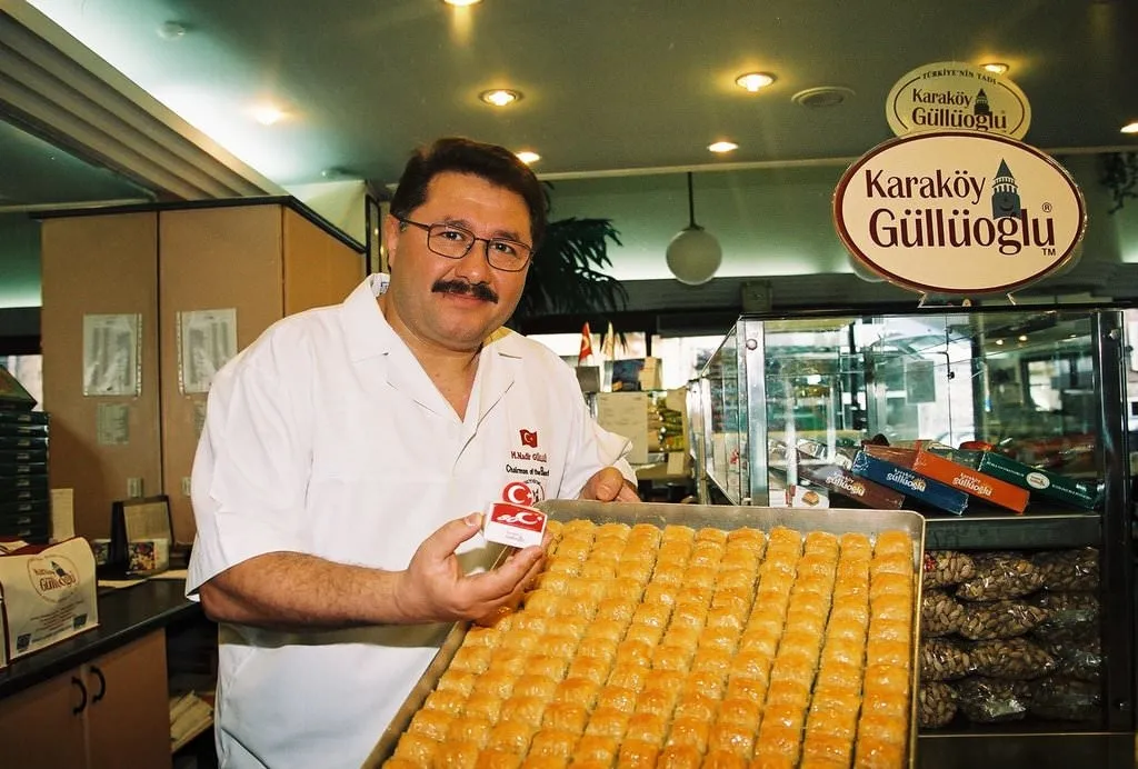 Karaköy Güllüoğlu Chocolate Baklava 900g main image 1