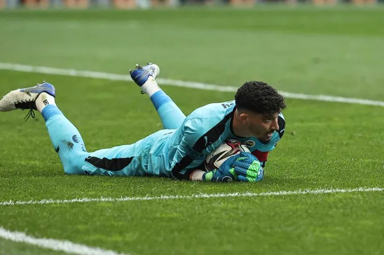 SON DAKİKA: Manchester United’tan Altay Bayındır’ı üzen karar! Fenerbahçe detayı...