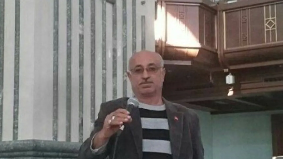 Yaşlı adam binanın teras katında demirlere asılı halde bulundu! Yaşlı adam binanın teras katında demirlere asılı halde bulundu!