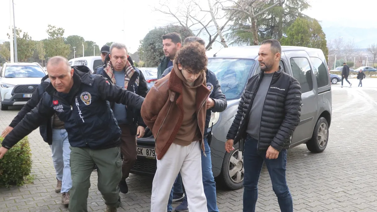 Denizli'deki cinayette sır perdesi aralandı: Mobilya ustası arabasında ölü bulunmuştu! Denizli'deki cinayette sır perdesi aralandı: Mobilya ustası arabasında ölü bulunmuştu!