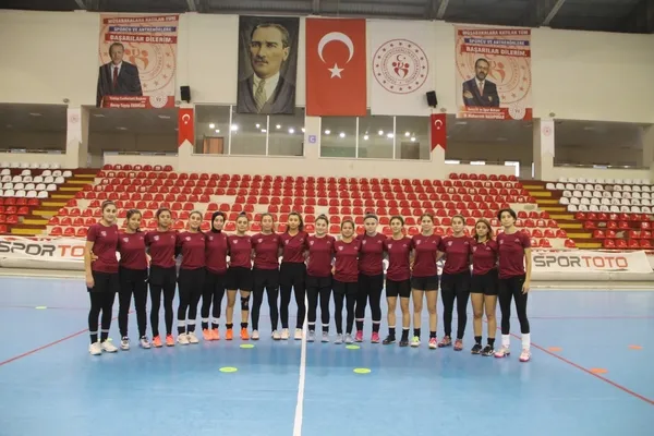 21-yas-alti-milli-takimin-amasyadaki-kampi-sona-erdi-1668949172485.jpg
