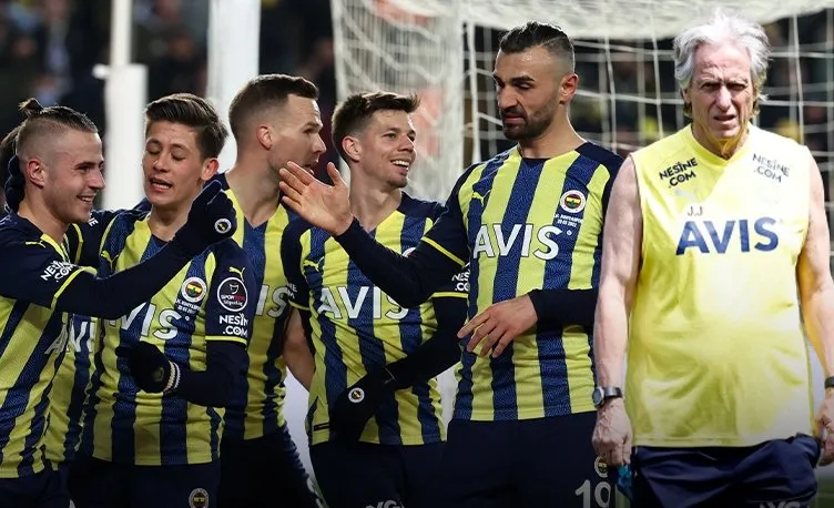 Son dakika: Fenerbahçe’ye büyük piyango! İtalya Serie A’dan Kanarya’nın 3 yıldızına teklif geldi...