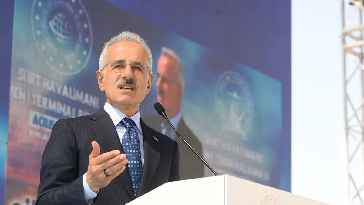 Türk havacılığında tarihi projeler! Bakan Uraloğlu açıkladı: Siirt Havalimanı’nın terminali 3 kat büyüdü