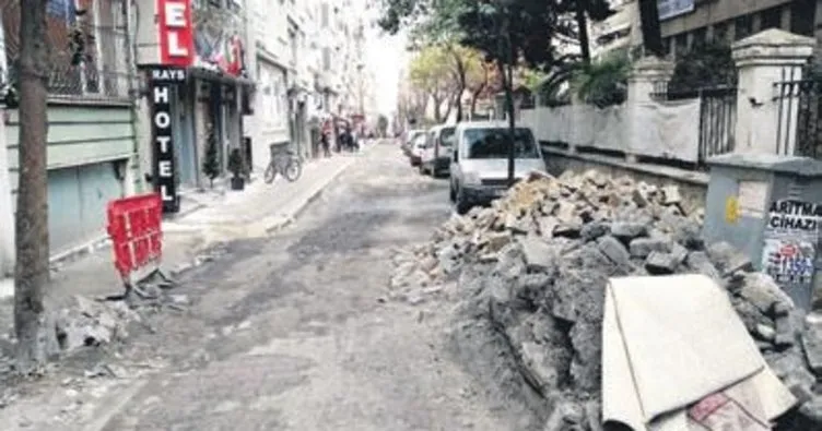 Bitirilmeyen yol çileden çıkarttı