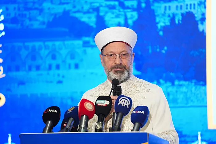 son-dakika-diyanet-isleri-baskani-ali-erbas-acikladi-2025-vekaletle-kurban-kesim-bedeli-belli-oldu-1745311386500.jpg