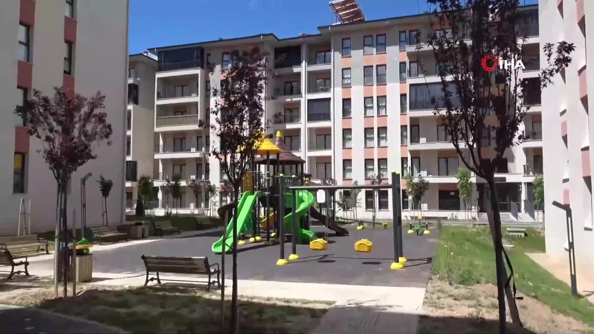Malatya’da 18 yaşındaki genç kız parkta ölü bulundu | Video videosunu izle Malatya’da 18 yaşındaki genç kız parkta ölü bulundu | Video videosunu izle