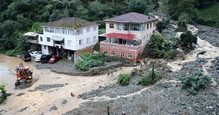 Sel bu kez Rize’yi vurdu