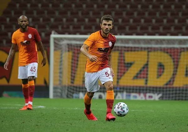 son-dakika-galatasaraydan-transfer-atagi-patrick-van-aanholta-teklif-yapildi-1617994647140.jpg