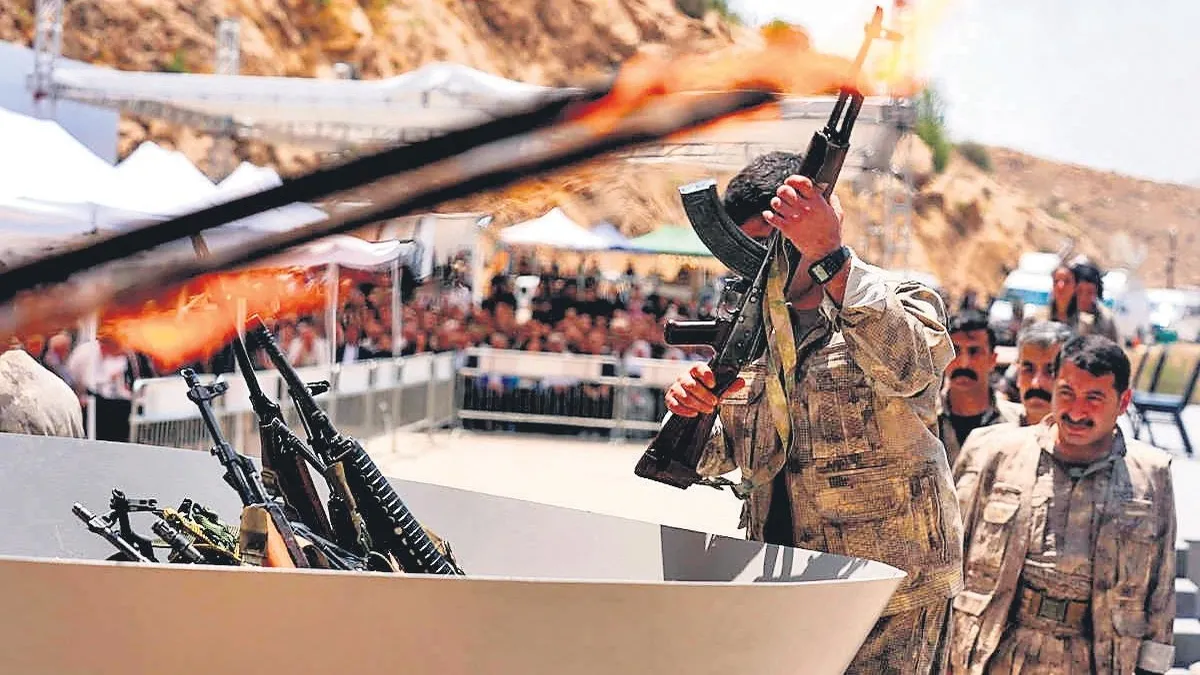 AK Parti’nin ‘Terörsüz Türkiye’ raporunda PKK’ya net mesaj: İlk şart tasfiye ve silah bırakma