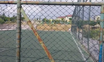 Kale direği üstüne devrilen minik çocuk yaşamını yitirdi #van