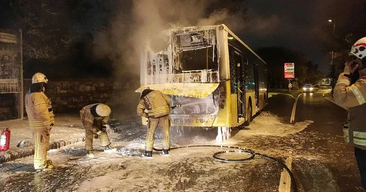 Seyir halindeki İETT otobüsünde yangın
