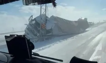 Niğde – Aksaray yolunda buzlanma nedeniyle çok sayıda kaza meydana geldi #aksaray
