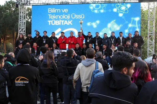 cukurova-universitesi-15-adana-elektromobil-takimi-yine-sampiyon-oldu-1684227043763.jpg
