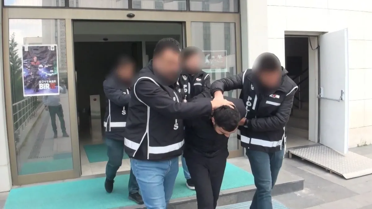 SON DAKİKA… Esnafın kabusu olmuşlardı… Çirkinler suç örgütüne darbe: 5 şüpheli tutuklandı SON DAKİKA… Esnafın kabusu olmuşlardı… Çirkinler suç örgütüne darbe: 5 şüpheli tutuklandı