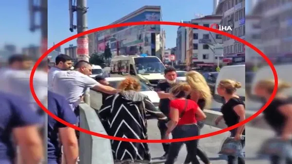 Son Dakika Haberi: İstanbul'da 4 kadın 1 adamı feci şekilde dövdü! Olay anında vatandaşlar... | Video