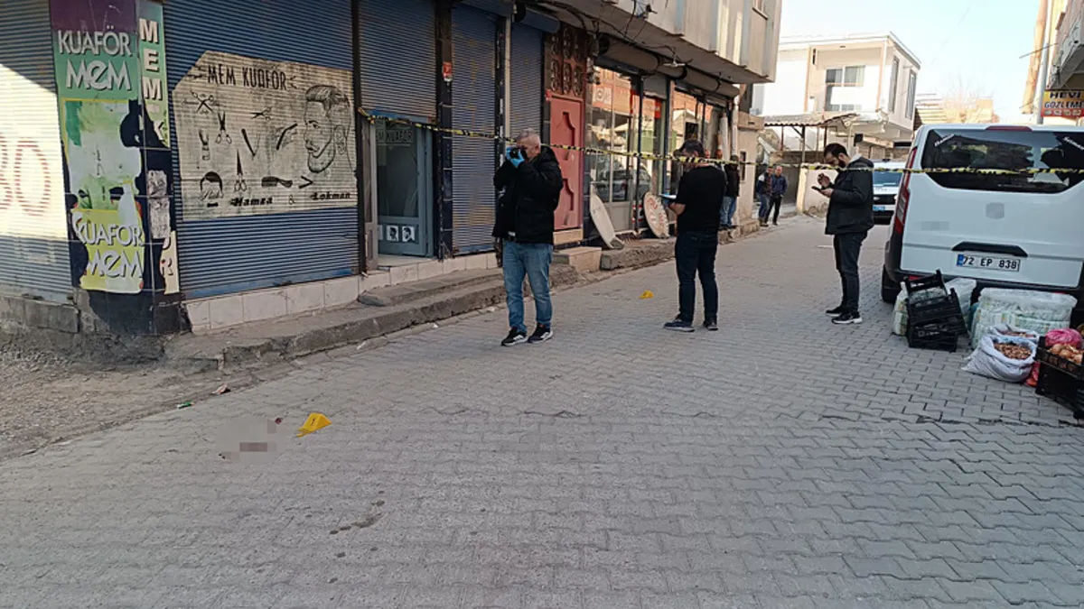 Batman’da iki grup arasındaki kavgada kan aktı: 3 yaralı! Batman’da iki grup arasındaki kavgada kan aktı: 3 yaralı!