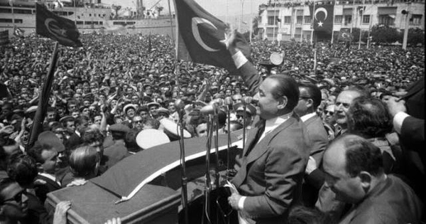 beyaz-ihtilal-72-yasinda-turkiye-yeter-soz-milletin-dedi-1652504184652.jpg