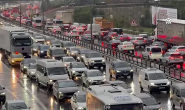 İstanbul’da trafik durma noktasında: Yoğunluk yüzde 89’a ulaştı!