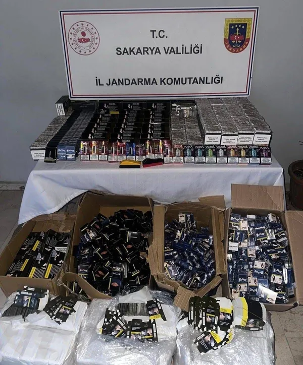 uc-ilcede-kacak-tutun-ve-elektronik-sigara-operasyonu-3-gozalti-1779109656287.jpg