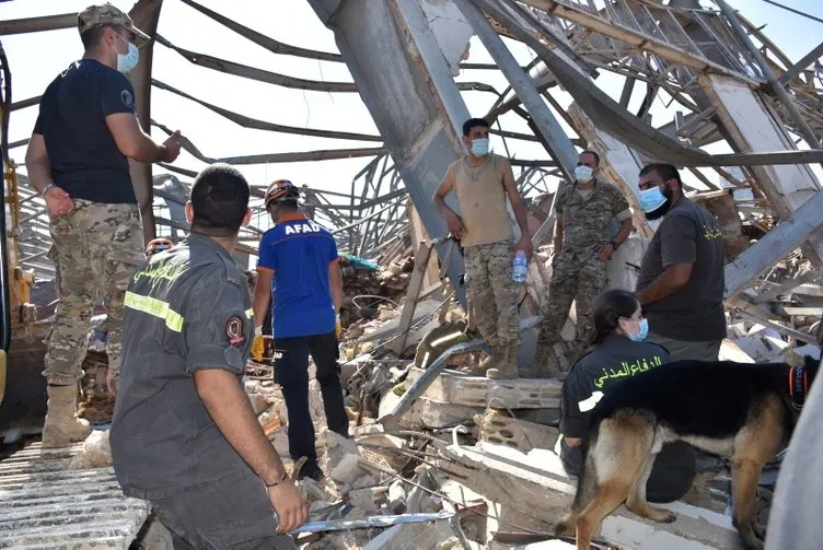 Türk ekiplerin Beyrut’taki arama kurtarma faaliyetleri sürüyor! İşte Beyrut’tan çarpıcı görüntüler