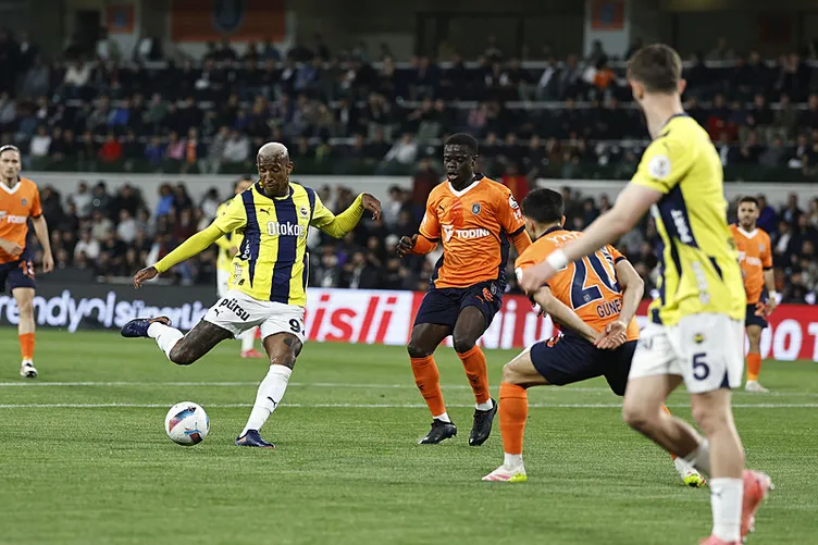 Fenerbahçe’de büyük pişmanlık! Yıldız isim geldiği gibi gidiyor…