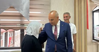 Ağrı Valisi Koç ve eşi, 15 Temmuz'da şehit aileleri ve gazilerle yemekte bir araya geldi #agri