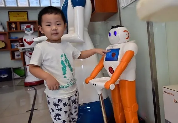 Çinliler robot mağaza açtı!