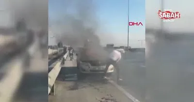 Arnavutköy’de yanan otomobili yoldan geçen itfaiye eri söndürdü | Video