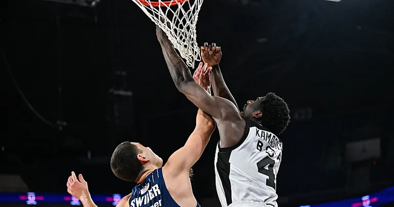 Anadolu Efes’i deviren Beşiktaş finalde!
