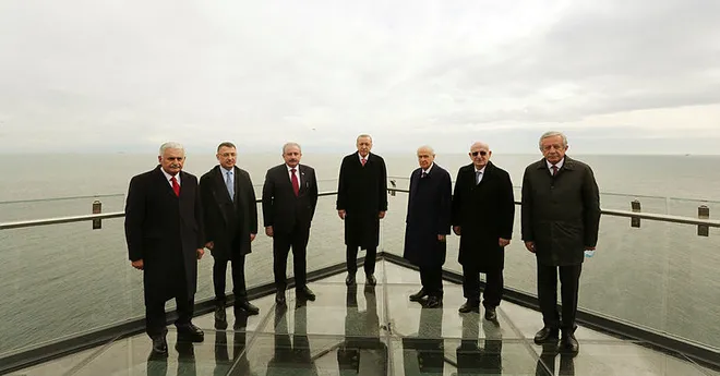 Cumhurbaşkanı Yardımcısı Oktay'dan Demokrasi ve Özgürlükler Adası ...