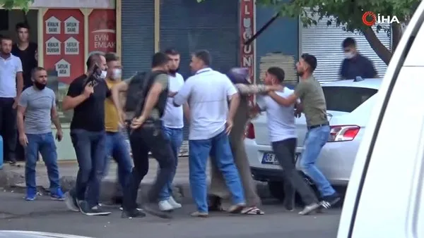 Son Dakika Haberi: Diyarbakır'da pazar yeri kavgası dehşeti kamerada! 12 yaralı | Video