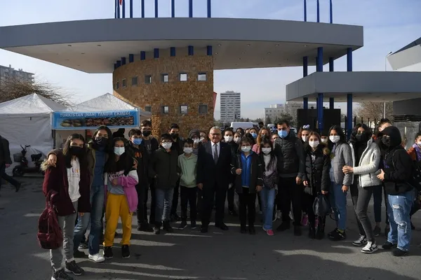 4-kayseri-kitap-fuarini-10-gunde-815-bin-kisi-gezdi-1639400636322.jpg